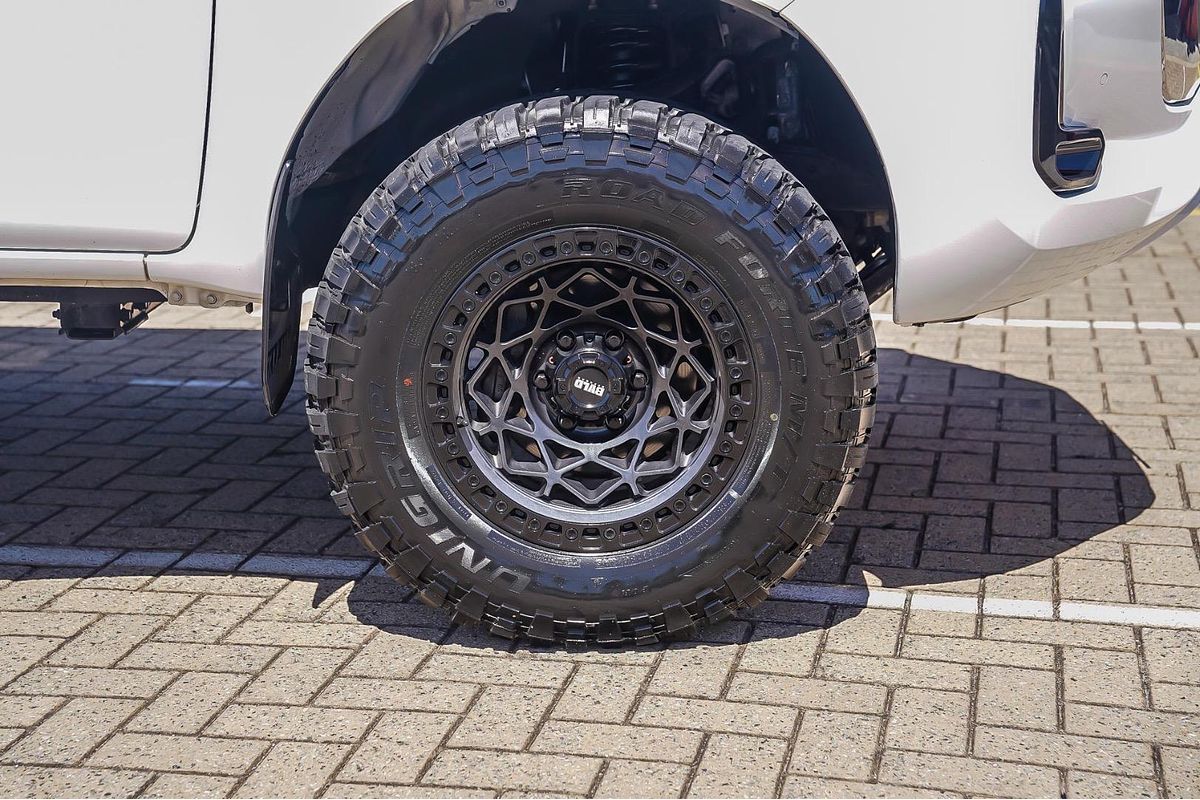 2022 Toyota Hilux SR5 GUN126R 4X4