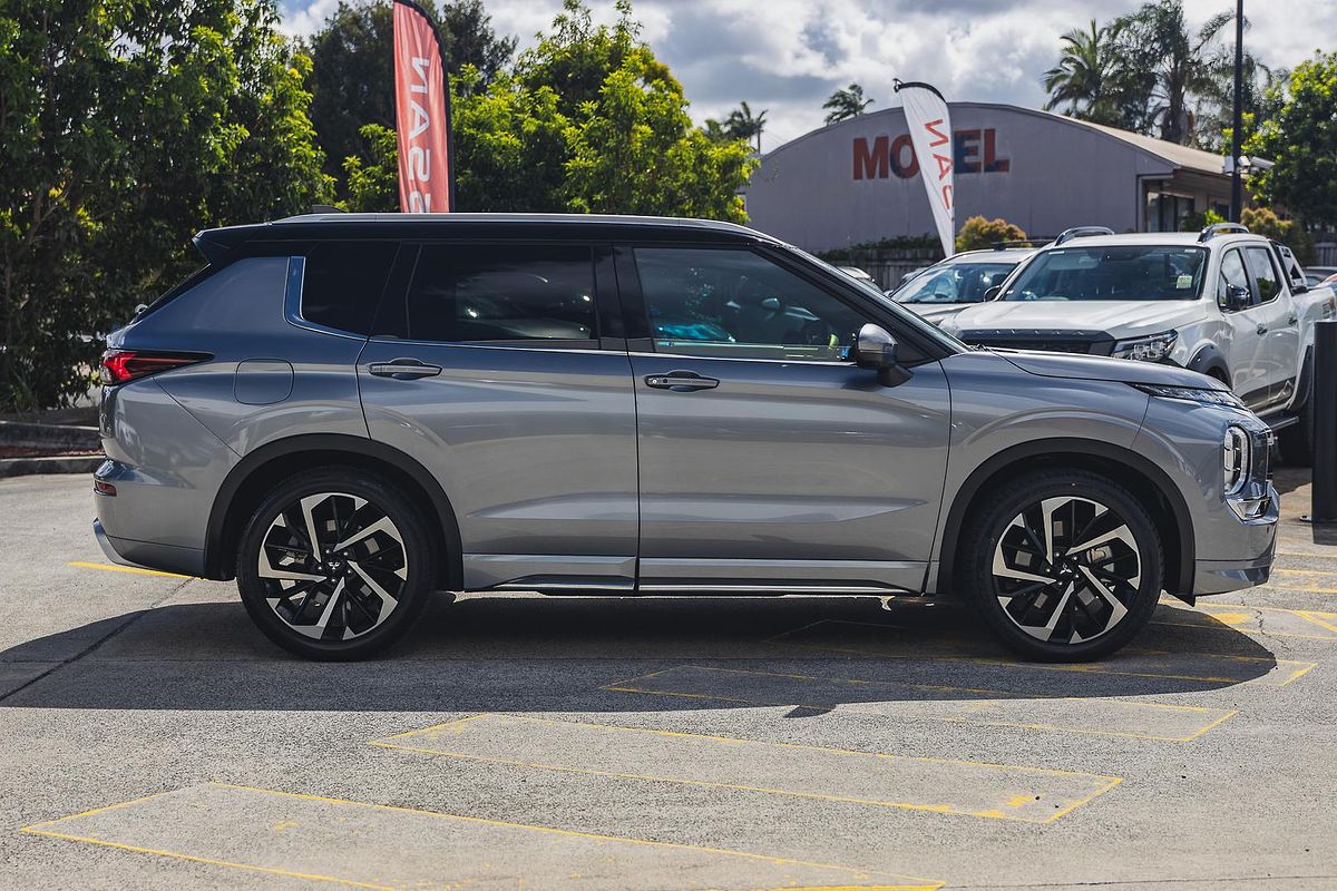 2023 Mitsubishi Outlander Exceed Tourer ZM