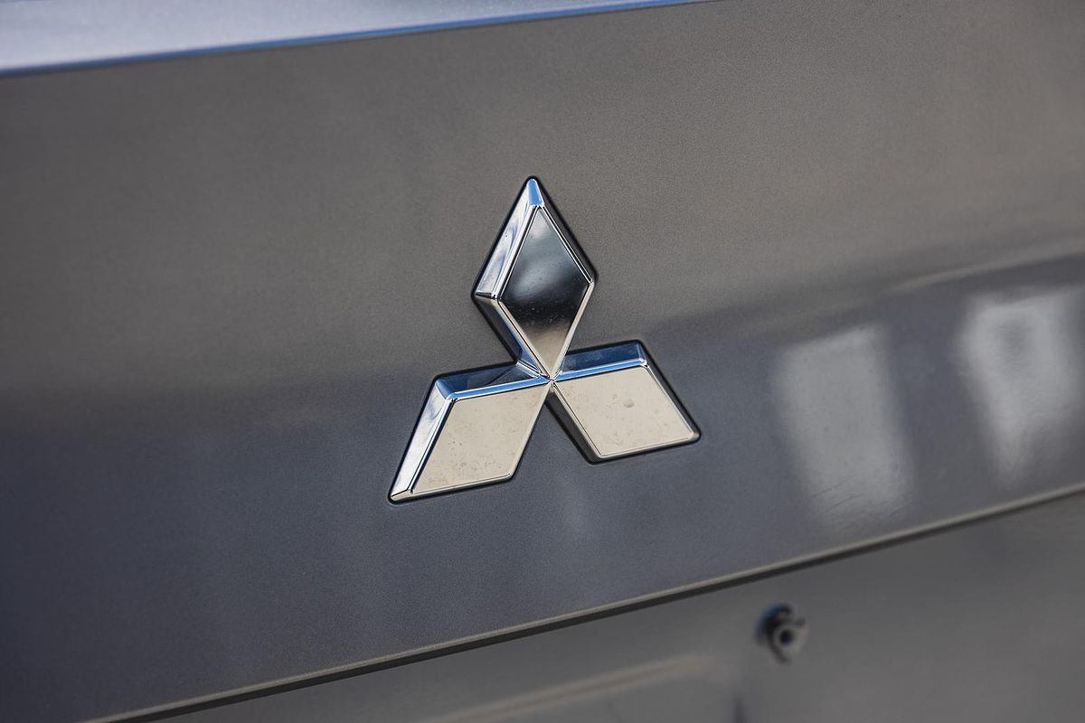 2023 Mitsubishi Outlander Exceed Tourer ZM
