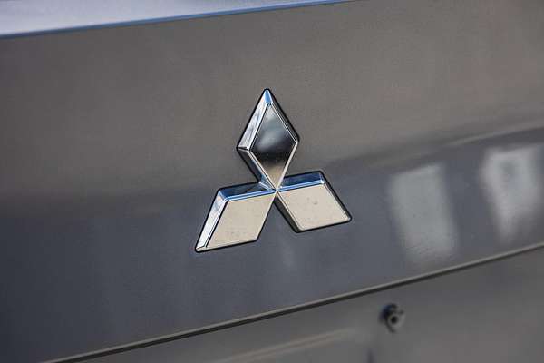 2023 Mitsubishi Outlander Exceed Tourer ZM