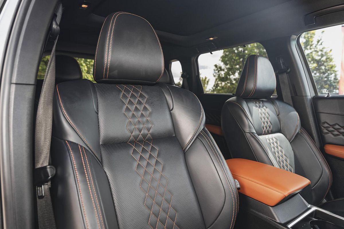 2023 Mitsubishi Outlander Exceed Tourer ZM
