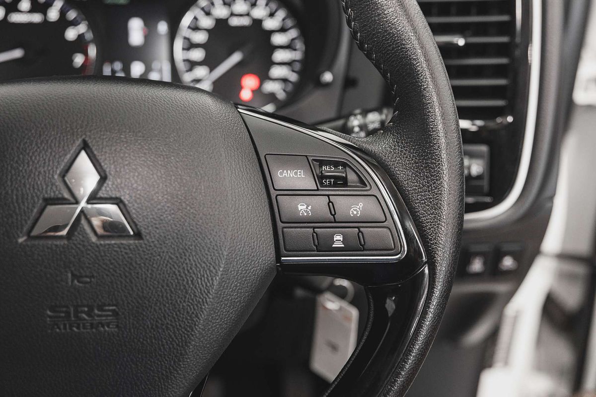 2018 Mitsubishi Outlander ES ADAS ZL