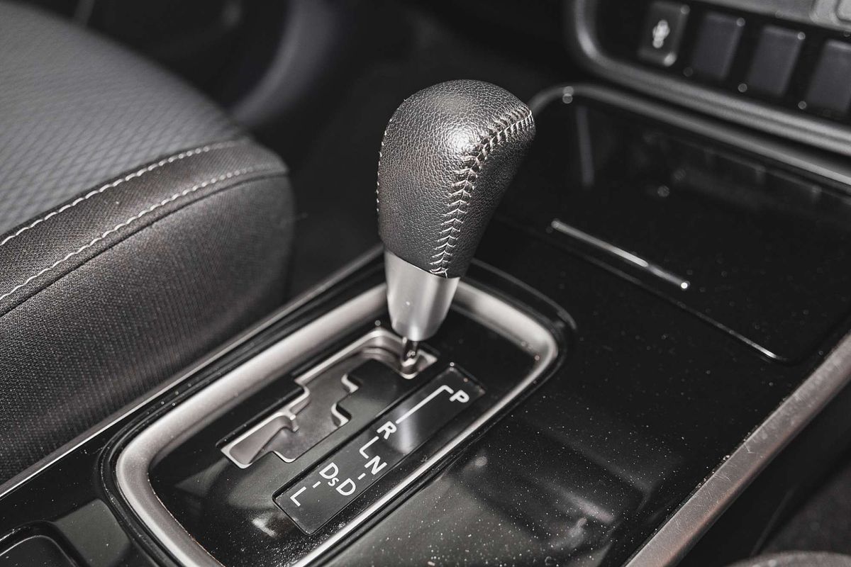 2018 Mitsubishi Outlander ES ADAS ZL