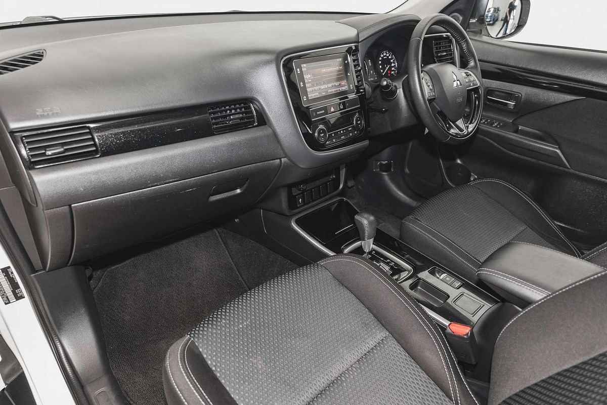 2018 Mitsubishi Outlander ES ADAS ZL