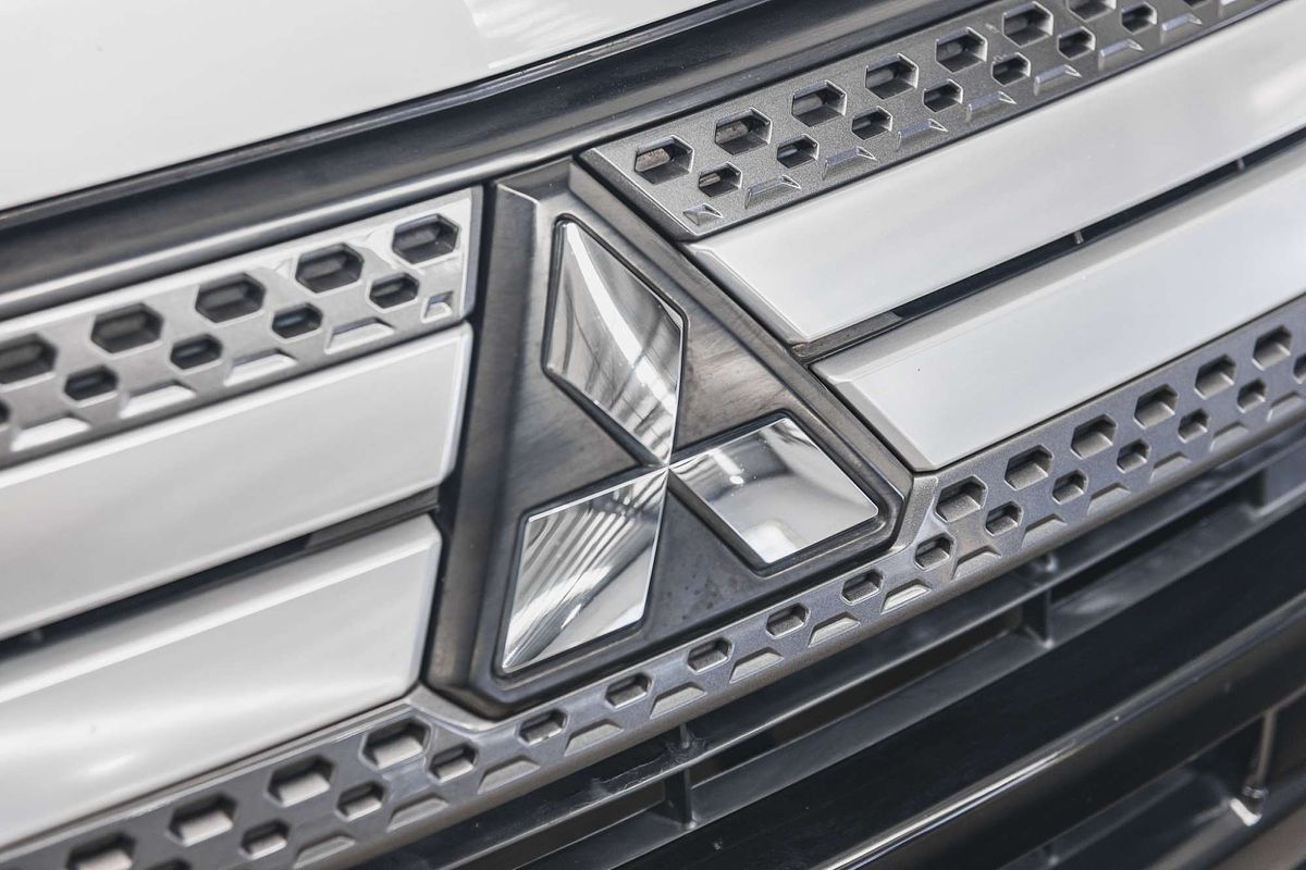 2018 Mitsubishi Outlander ES ADAS ZL