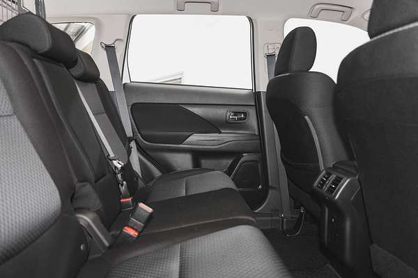 2018 Mitsubishi Outlander ES ADAS ZL