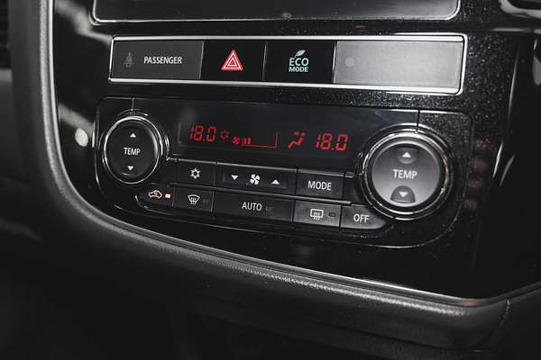 2018 Mitsubishi Outlander ES ADAS ZL