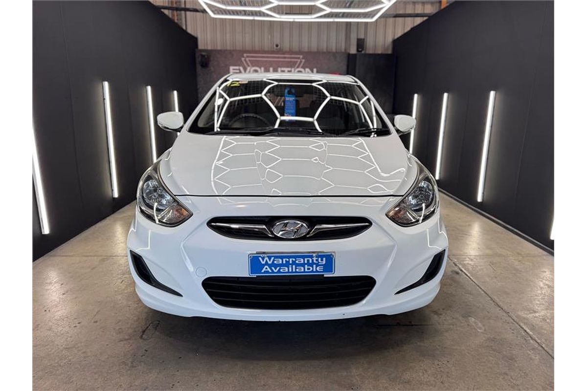 2013 Hyundai ACCENT ACTIVE RB