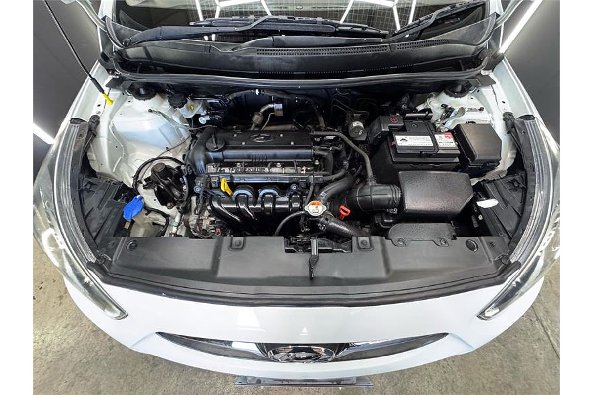 2013 Hyundai ACCENT ACTIVE RB