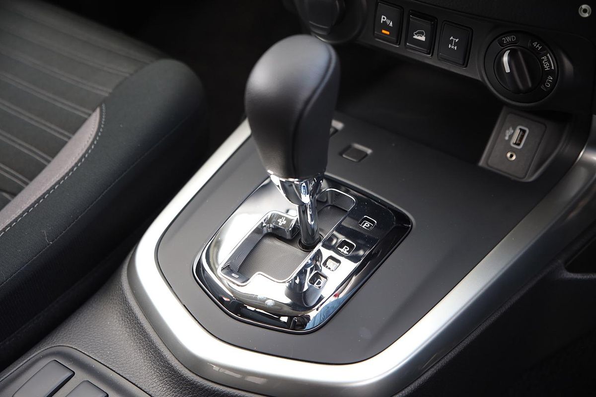 2024 Nissan Navara Black Edition D23 4X4