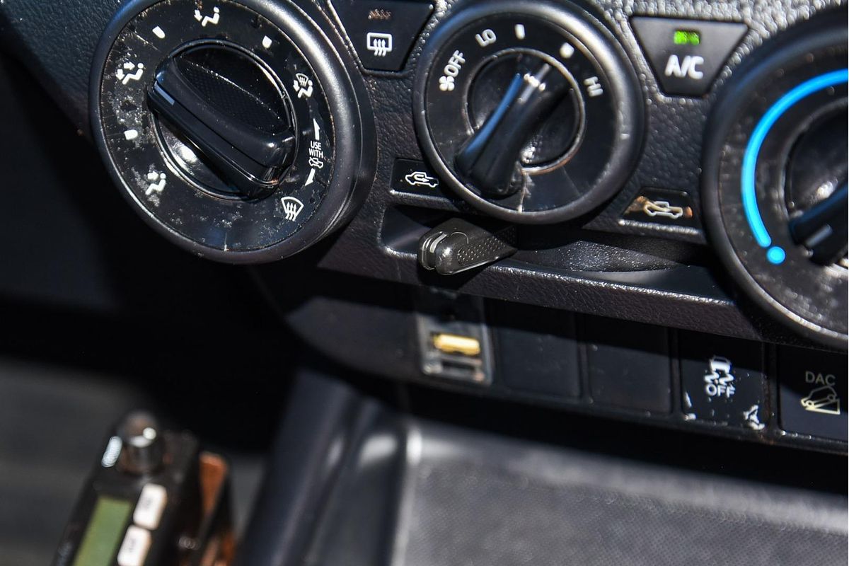 2019 Toyota Hilux SR GUN126R 4X4