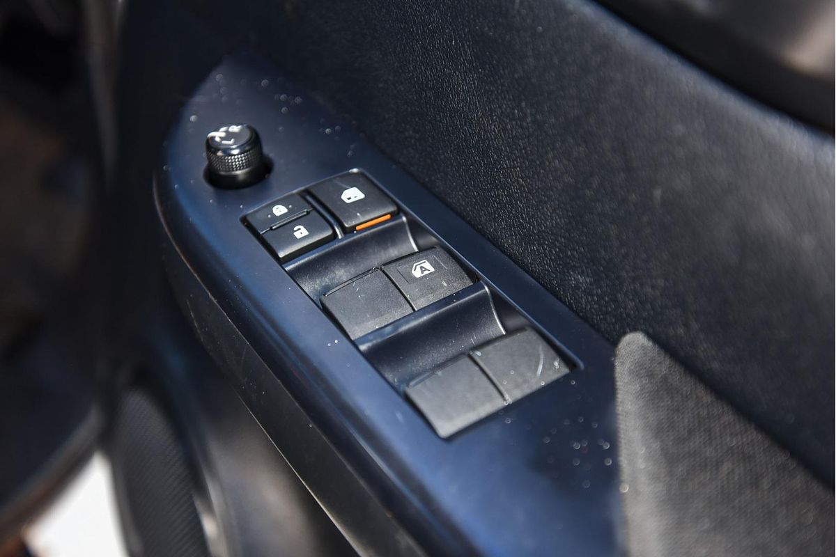 2019 Toyota Hilux SR GUN126R 4X4