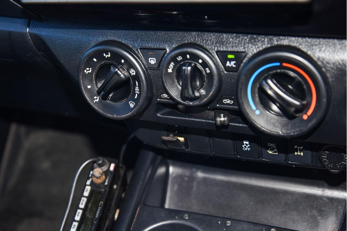 2018 Toyota Hilux SR GUN126R 4X4