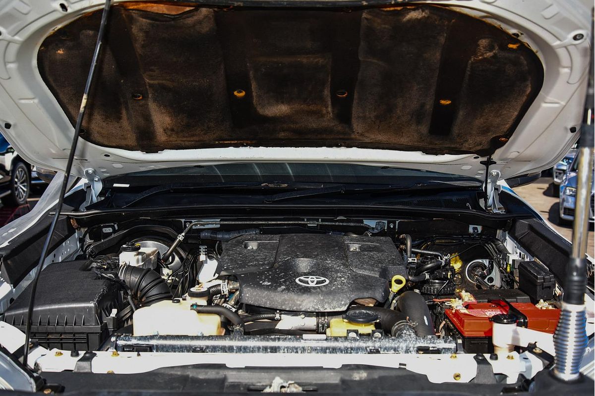 2018 Toyota Hilux SR GUN126R 4X4