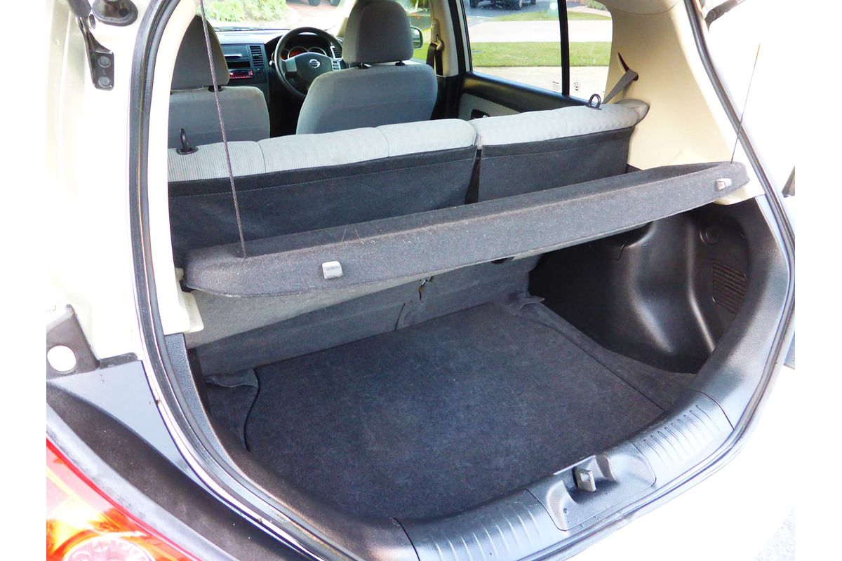 2009 Nissan Tiida ST C11