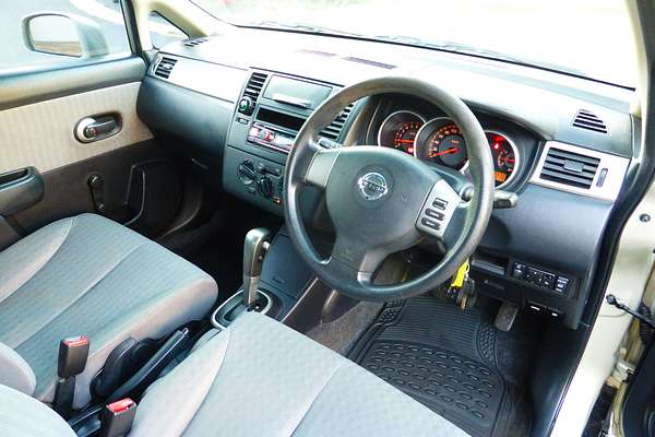 2009 Nissan Tiida ST C11