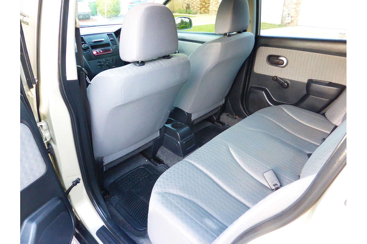 2009 Nissan Tiida ST C11