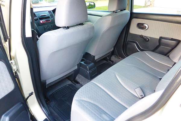 2009 Nissan Tiida ST C11