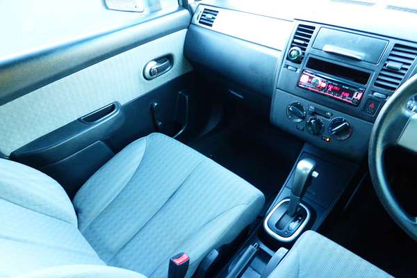 2009 Nissan Tiida ST C11