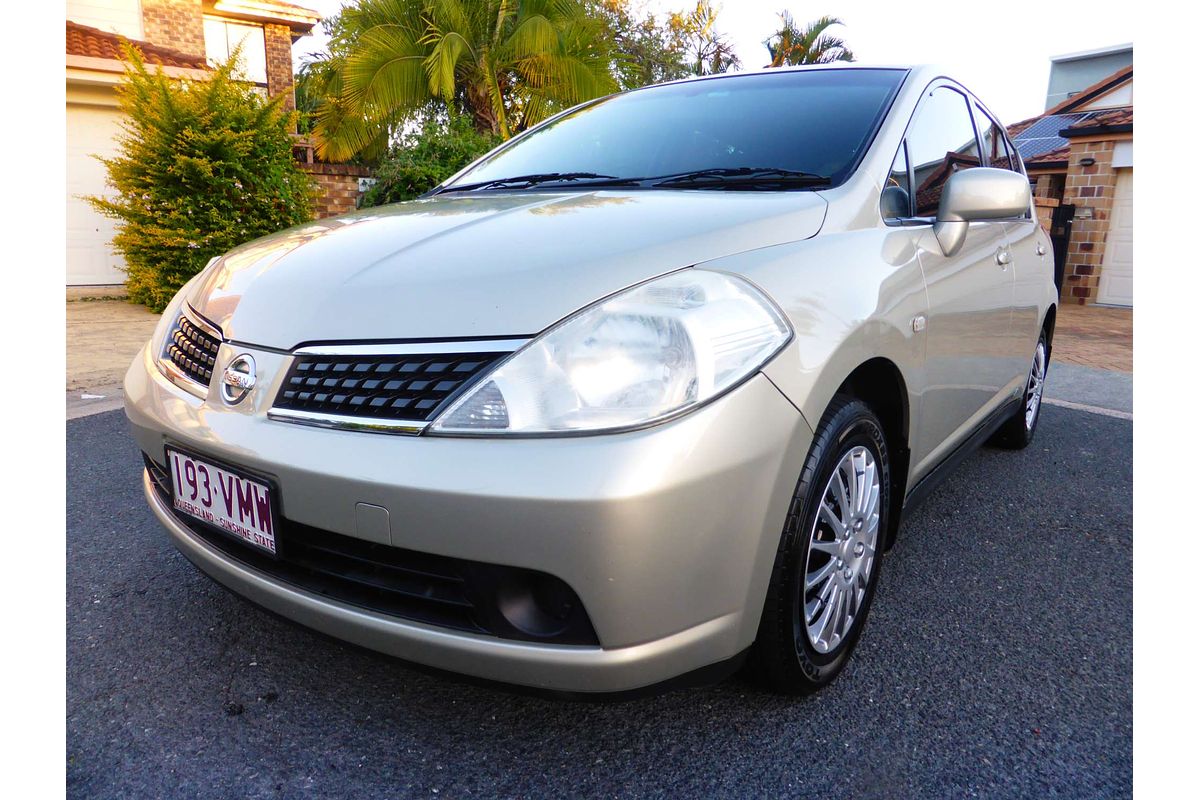 2009 Nissan Tiida ST C11