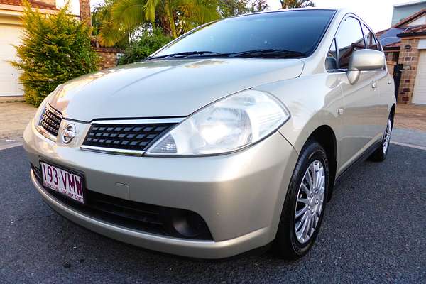 2009 Nissan Tiida ST C11