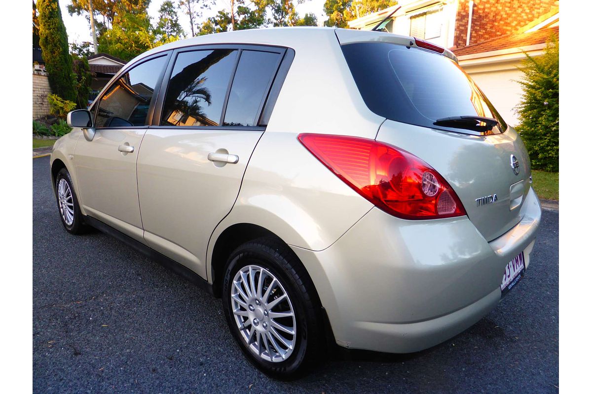2009 Nissan Tiida ST C11