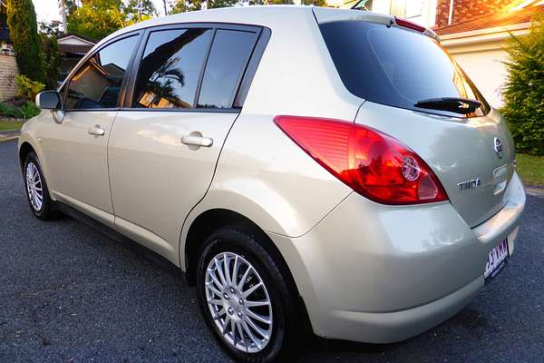 2009 Nissan Tiida ST C11
