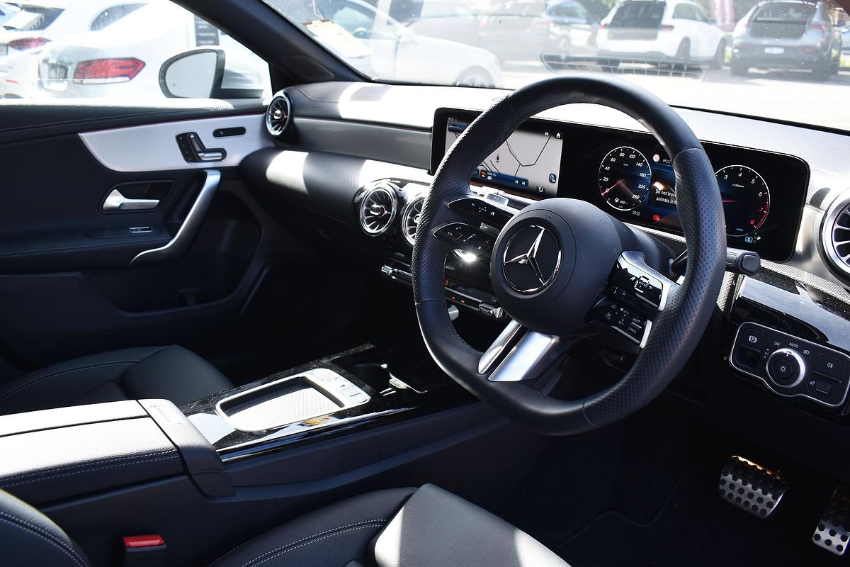 2024 Mercedes-Benz A-Class A250 V177