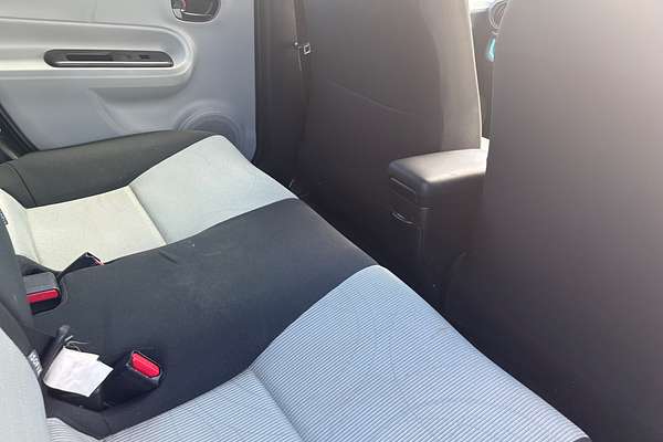 2012 Toyota Prius C NHP10R