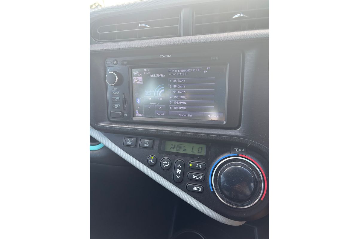 2012 Toyota Prius C NHP10R
