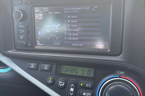 2012 Toyota Prius C NHP10R