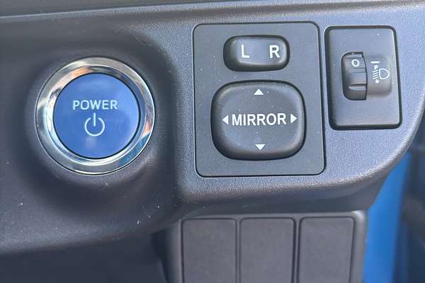 2012 Toyota Prius C NHP10R