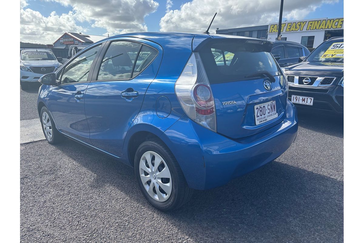 2012 Toyota Prius C NHP10R