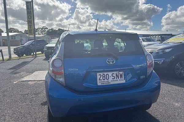 2012 Toyota Prius C NHP10R