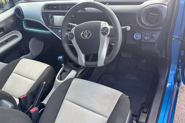 2012 Toyota Prius C NHP10R