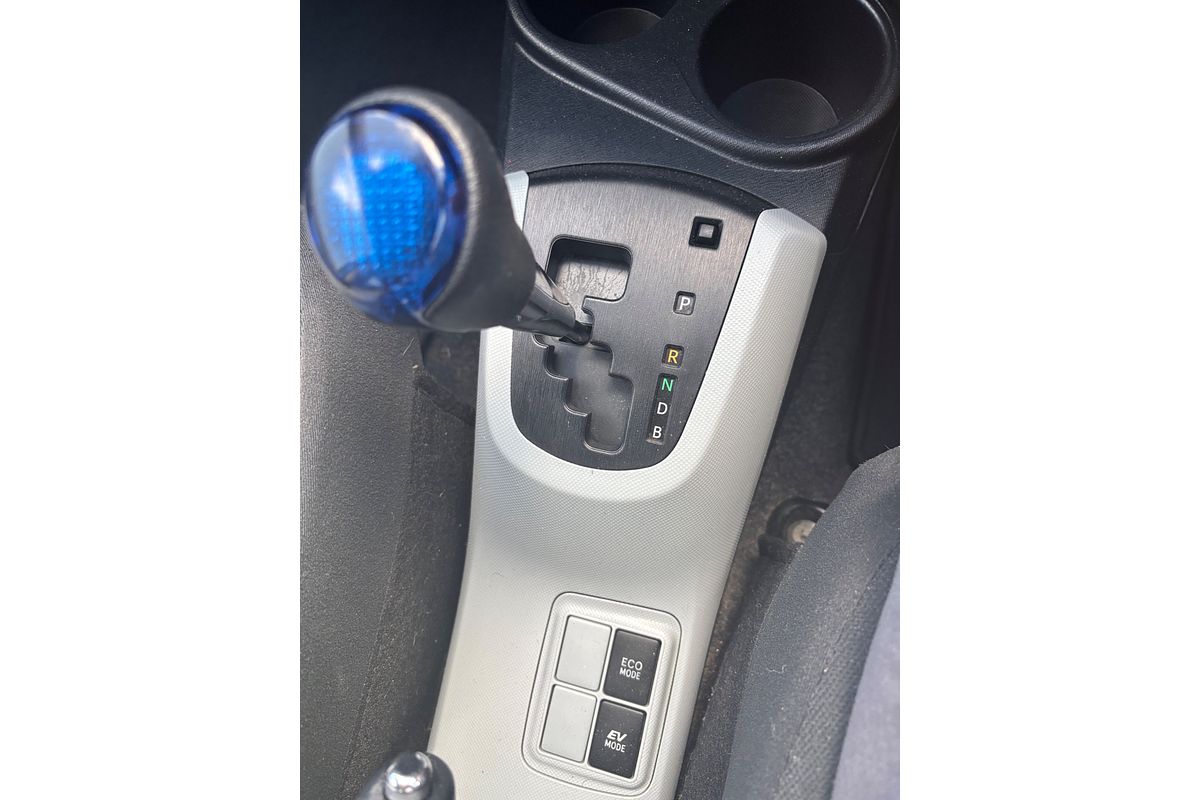 2012 Toyota Prius C NHP10R