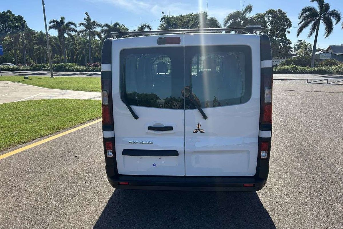 2020 Mitsubishi Express GLX SN LWB