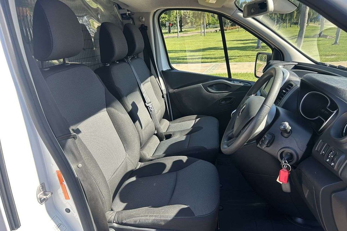 2020 Mitsubishi Express GLX SN LWB