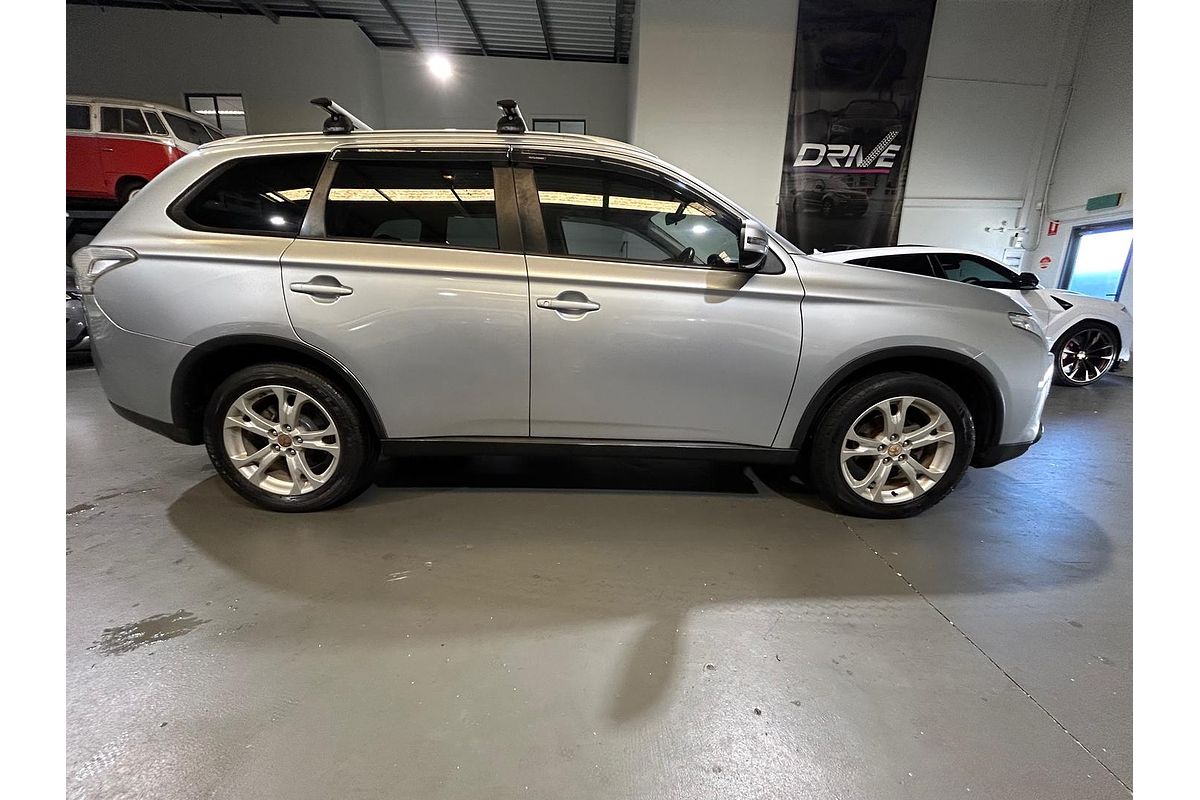 2014 Mitsubishi Outlander LS ZJ