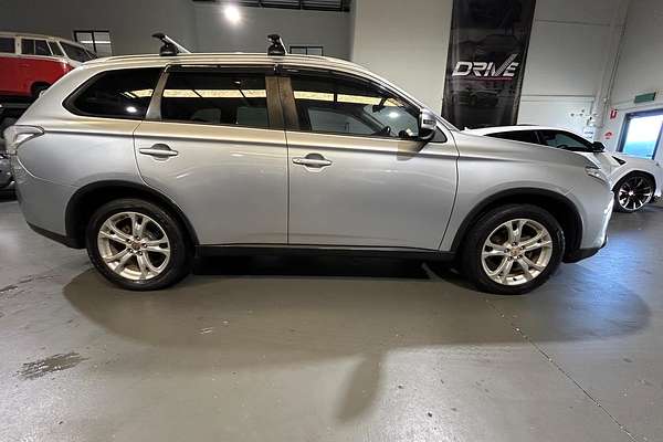 2014 Mitsubishi Outlander LS ZJ
