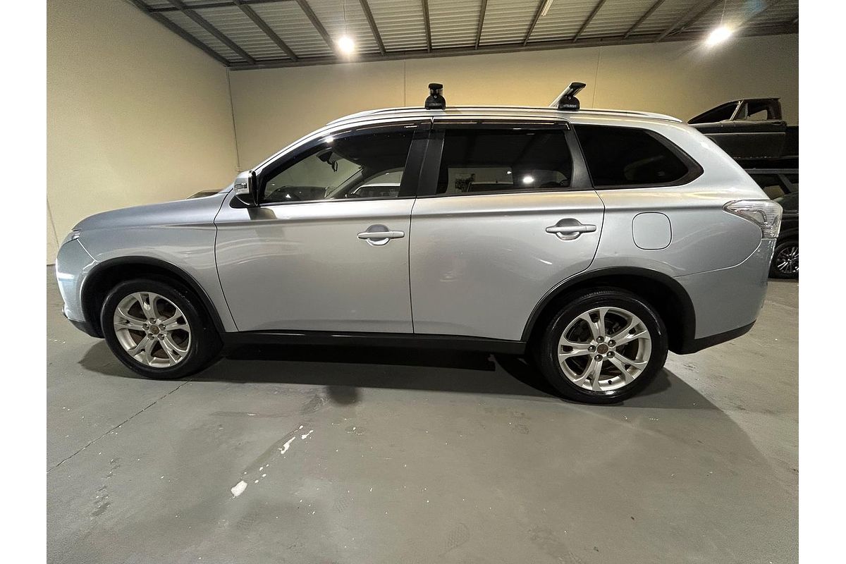 2014 Mitsubishi Outlander LS ZJ