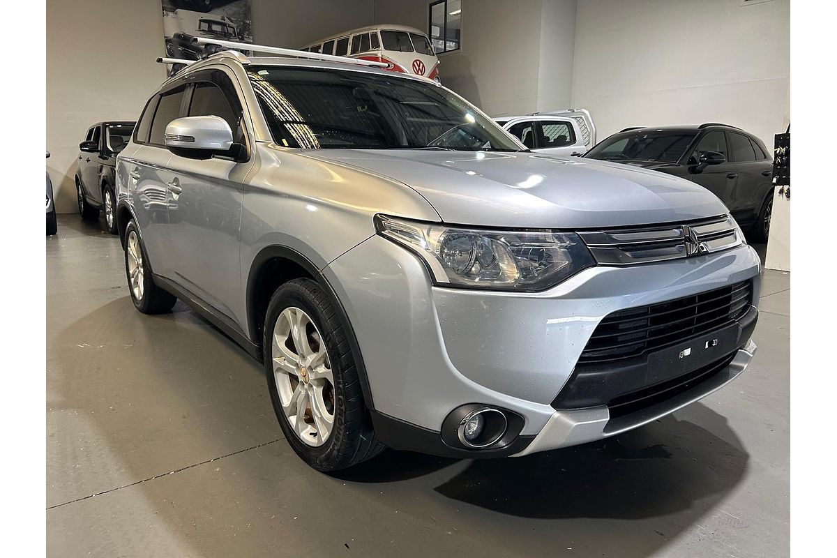 2014 Mitsubishi Outlander LS ZJ