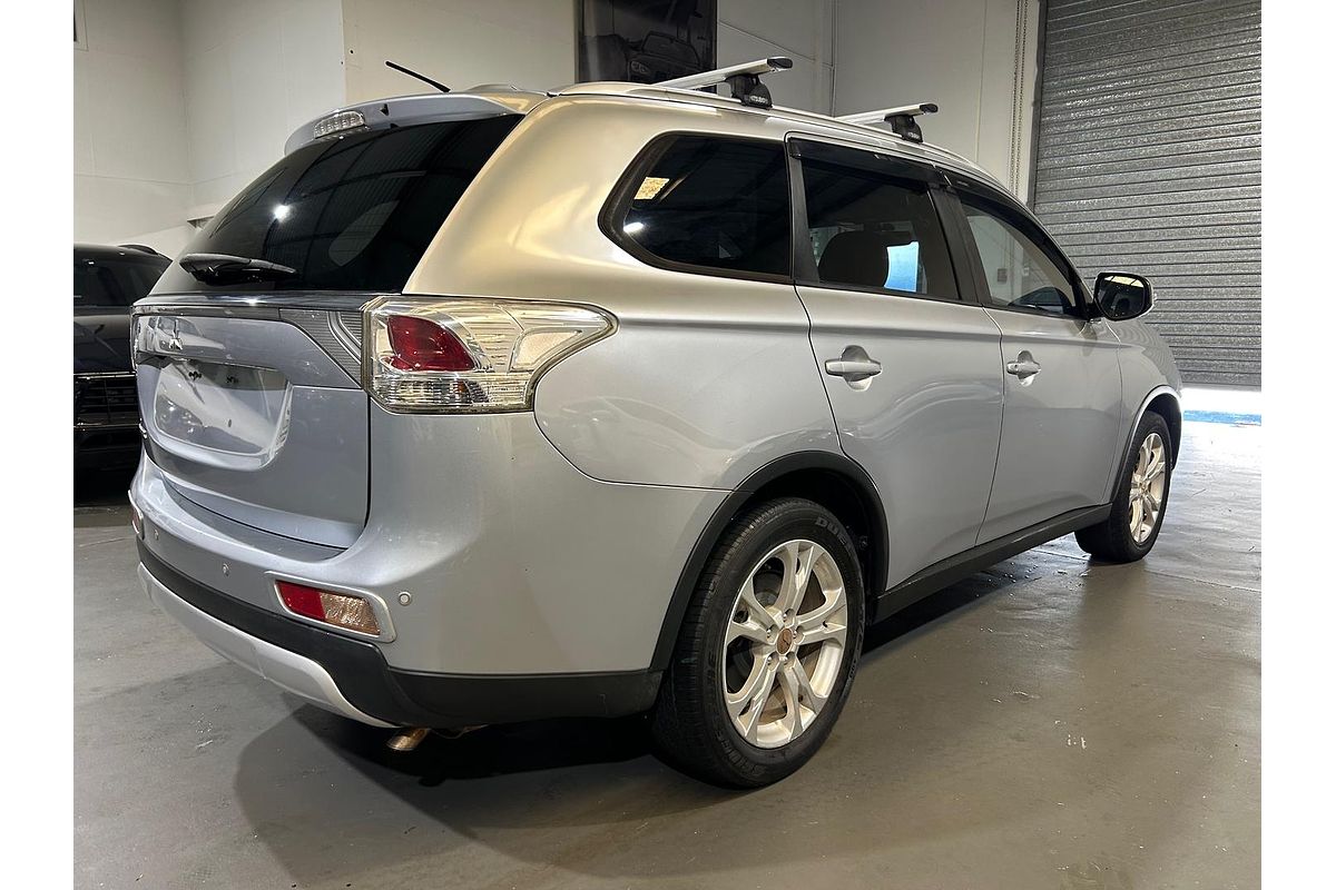 2014 Mitsubishi Outlander LS ZJ