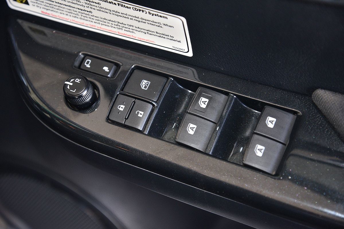 2020 Toyota Hilux SR5 GUN126R 4X4