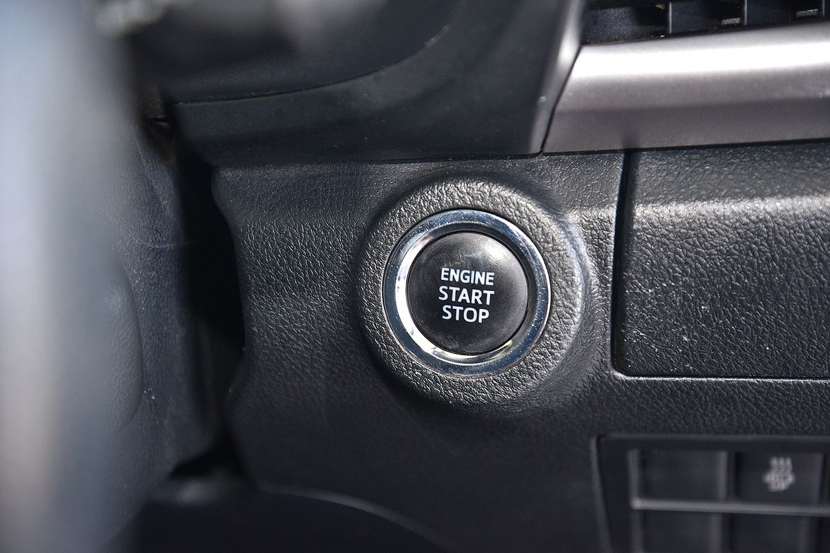 2020 Toyota Hilux SR5 GUN126R 4X4