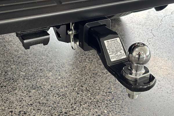 2024 Toyota Hilux Rogue 48V GUN126R 4X4
