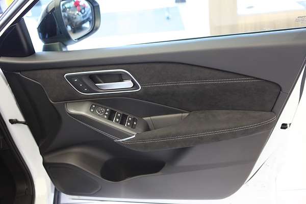2025 Nissan QASHQAI N-DESIGN e-POWER J12