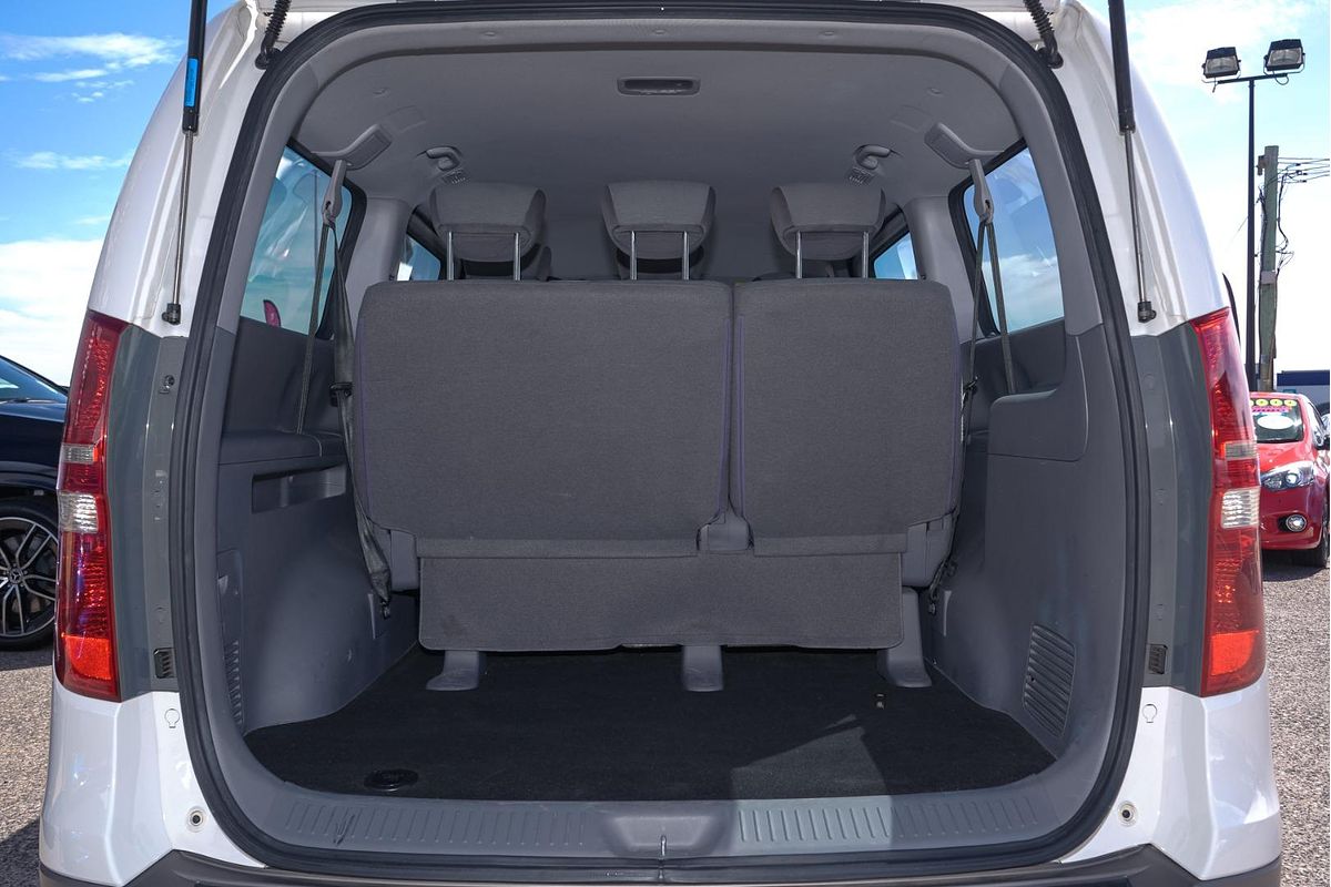 2012 Hyundai iMax TQ-W