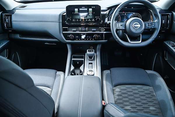 2024 Nissan Pathfinder ST-L R53