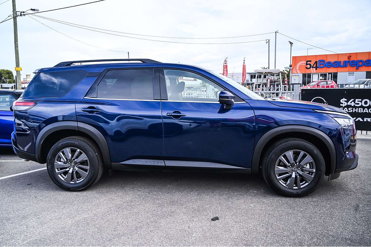 2024 Nissan Pathfinder ST-L R53